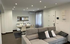 Pavillon Paray-Vieille-Poste 1